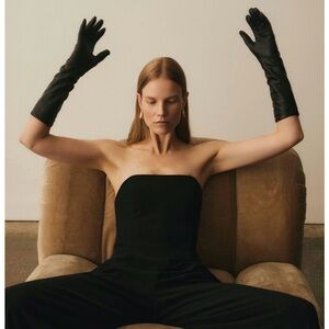 Vince Leather Cashmere Medium Gloves in Black